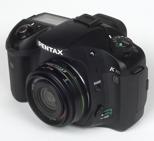 http://www.photozone.de/images/8Reviews/lenses/pentax_21_32/kit.jpg