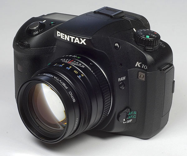 http://www.photozone.de/images/8Reviews/lenses/pentax_77_18/kit.jpg