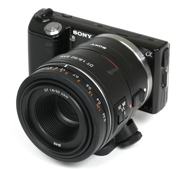 http://www.photozone.de/images/8Reviews/lenses/sony_50_18dt_nex/kit.jpg